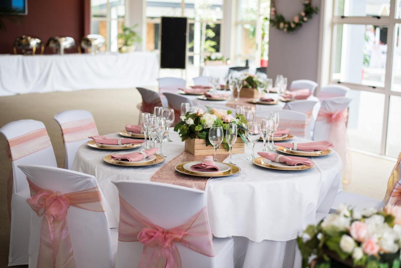The Garden Hotel Christchurch Bagian luar foto