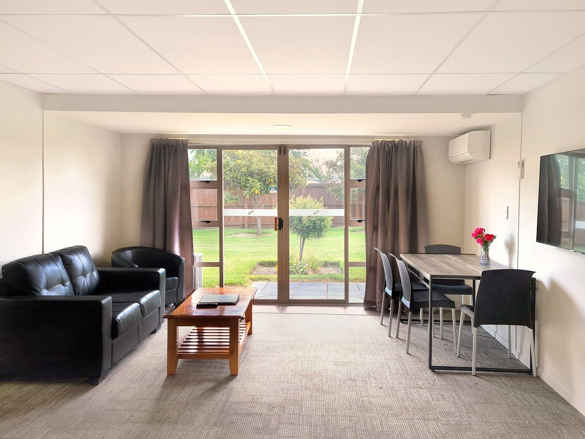 The Garden Hotel Christchurch Bagian luar foto
