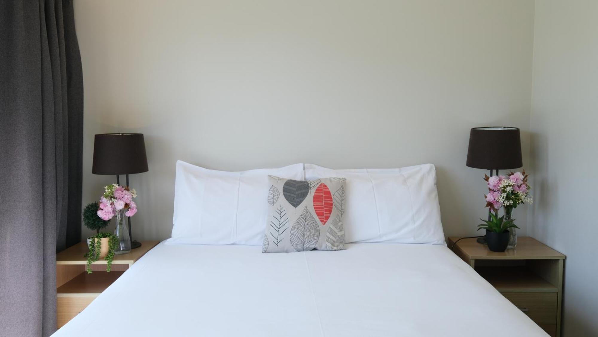 The Garden Hotel Christchurch Bagian luar foto