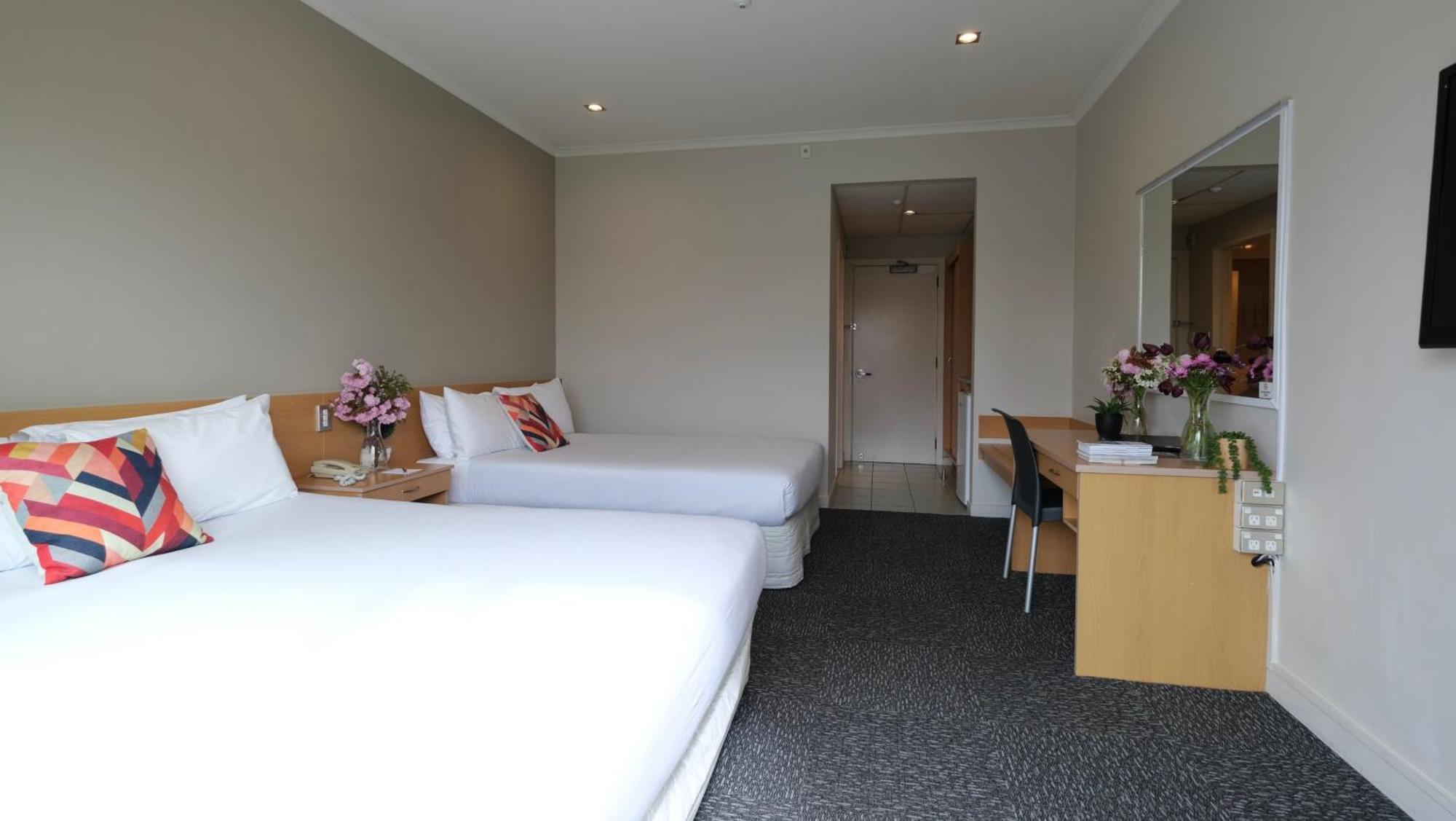 The Garden Hotel Christchurch Bagian luar foto