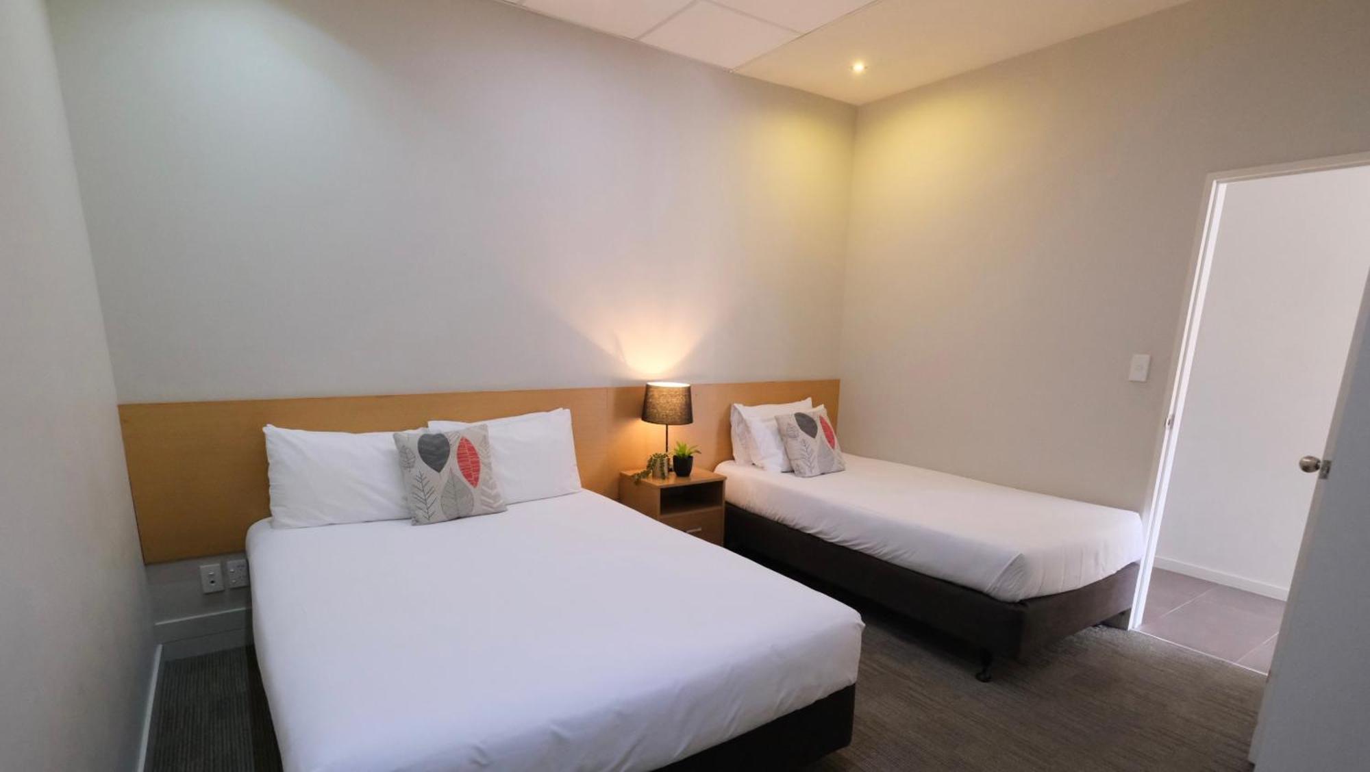 The Garden Hotel Christchurch Bagian luar foto