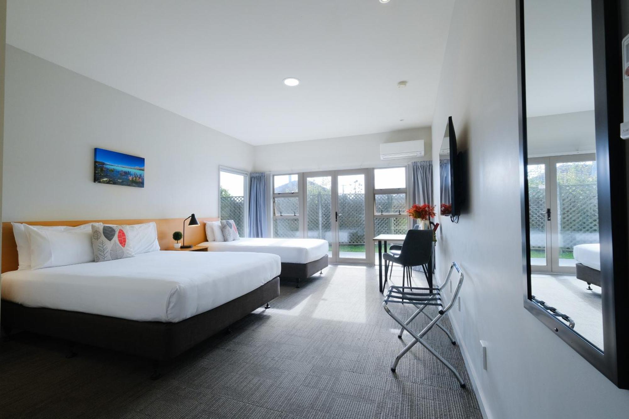 The Garden Hotel Christchurch Bagian luar foto